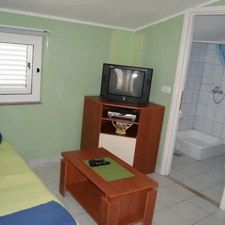 Apartment Marta - *